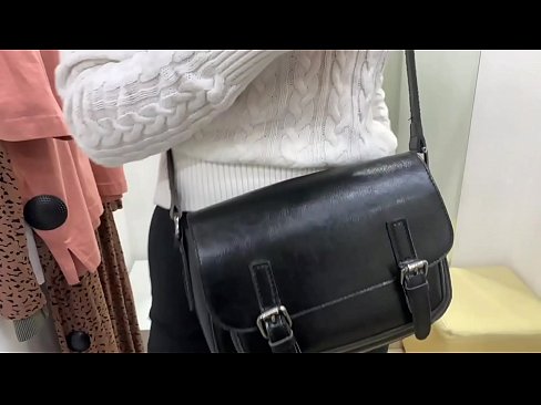 ❤️ Masturbasi umum saka asu enom FeralBerry karo dildo ing kamar fitting ❤️❌ Video kurang ajar  ing pornojv.gayasianporn.ru